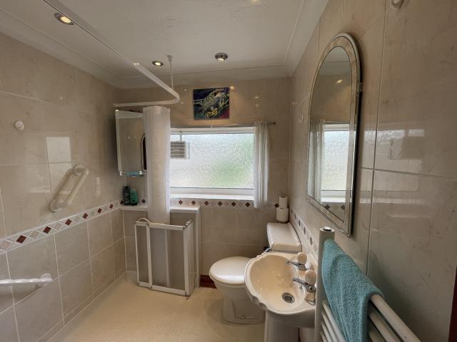 Bernadot Cottage, Crediton Road, Cowley, Exeter, Devon EX5 5EP