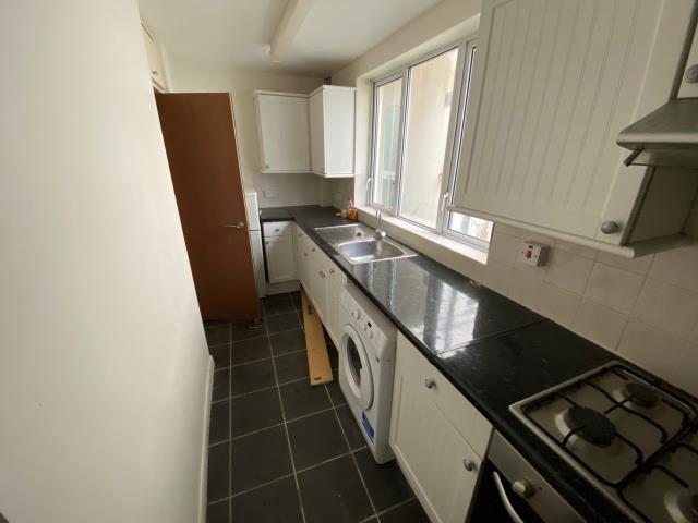 Flat 3, Longpark Lodge, 66 Thurlow Road TQ1 3EG