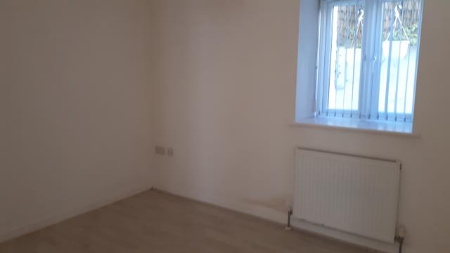 8 Lescudjack Heights, Pendennis Place, Penzance, Cornwall TR18 2FA