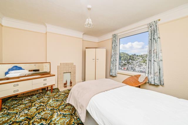 Suncrest, Barbican Hill, Looe, Cornwall PL13 1BQ