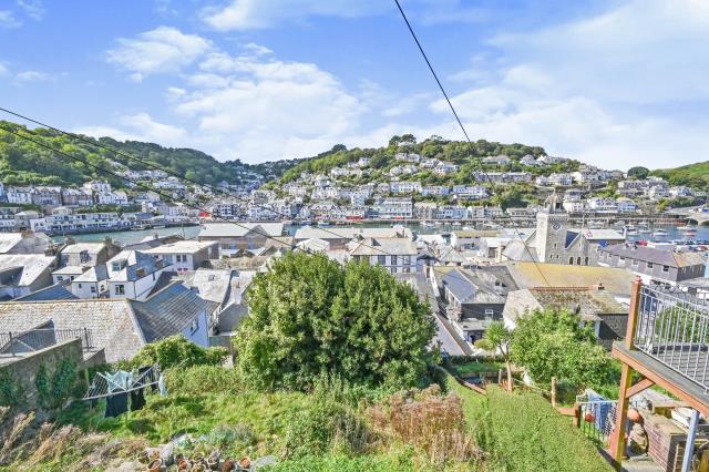 Suncrest, Barbican Hill, Looe, Cornwall PL13 1BQ