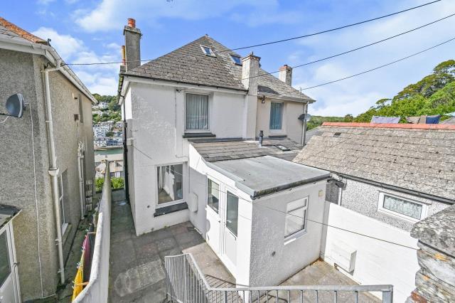 Suncrest, Barbican Hill, Looe, Cornwall PL13 1BQ