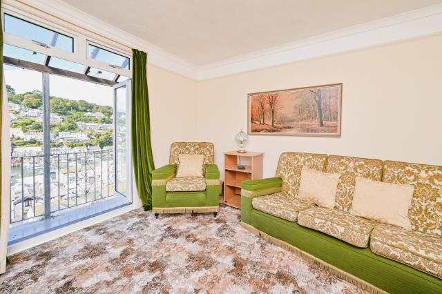 Suncrest, Barbican Hill, Looe, Cornwall PL13 1BQ