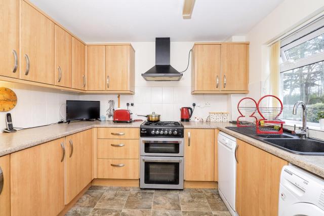 10 Jack Stephens Estate, Penzance, Cornwall TR18 2QE