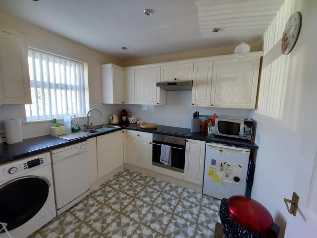 2 Carn Bargus, Whitemoor, Nanpean, St. Austell, Cornwall PL26 7XF