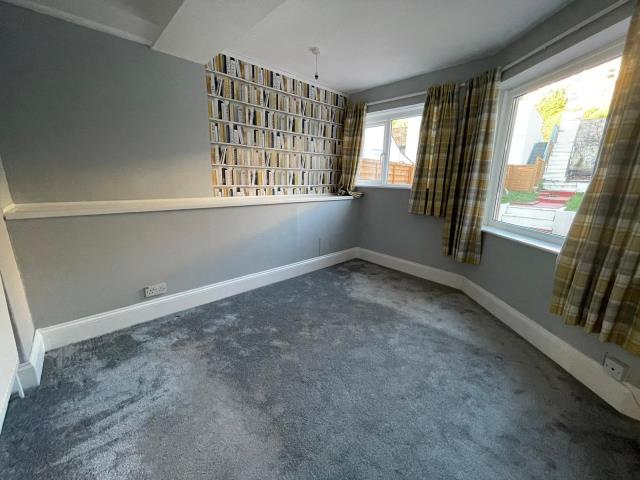 Sandpiper, 28 Youngs Park Road, Paignton, Devon TQ4 6BU