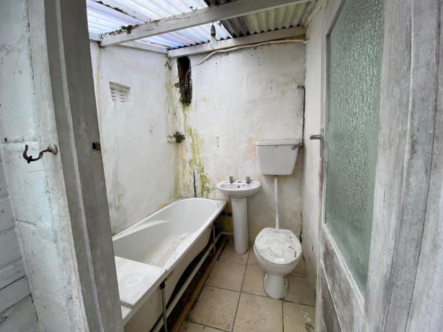 23 The Fradgan, Newlyn, Penzance, Cornwall TR18 5BE