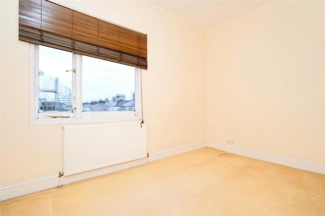 Flat 2, 59 Embankment Road, Plymouth PL4 9HX