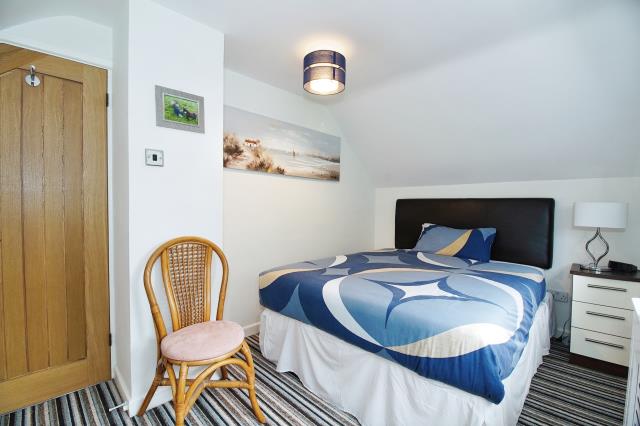 29 Lingfield Avenue, Sticker, St. Austell, Cornwall PL26 7ET