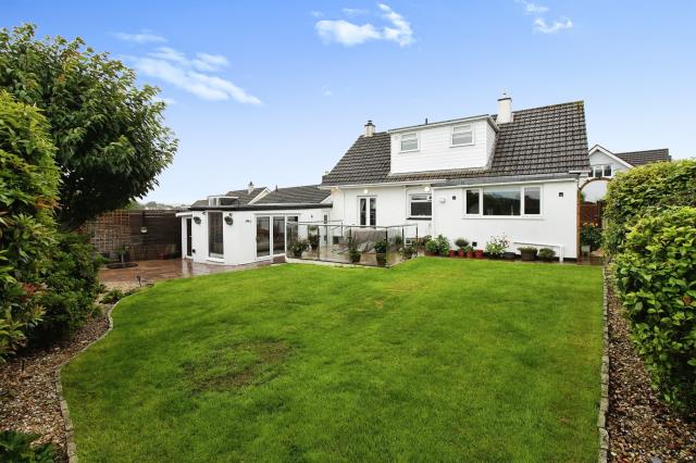 29 Lingfield Avenue, Sticker, St. Austell, Cornwall PL26 7ET