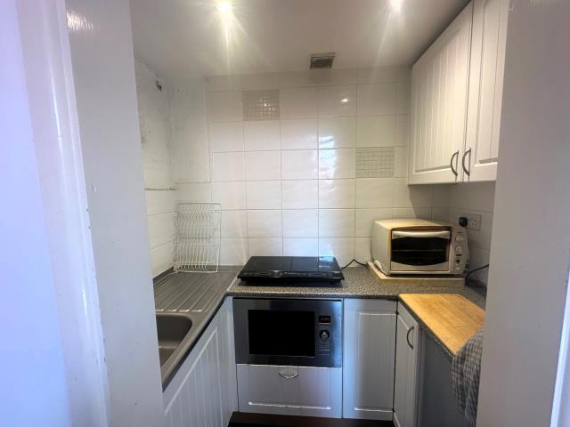 Flat 2, 49 Haddington Road, Plymouth PL2 1RR