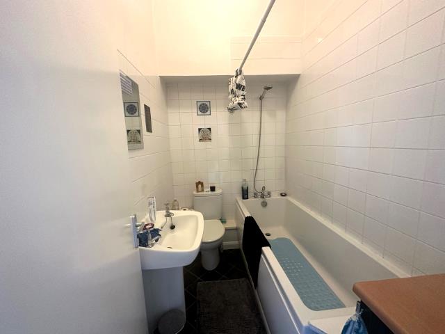 Flat 4, 49 Haddington Road, Plymouth PL2 1RR