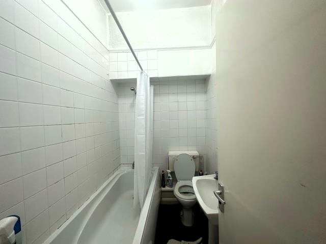 Flat 5, 49 Haddington Road, Plymouth PL2 1RR