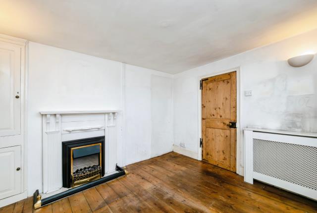 71 Wolborough Street, Newton Abbot, Devon TQ12 1LG