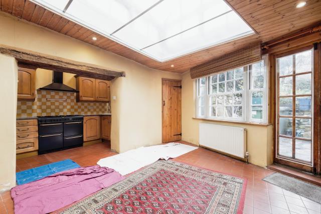 71 Wolborough Street, Newton Abbot, Devon TQ12 1LG