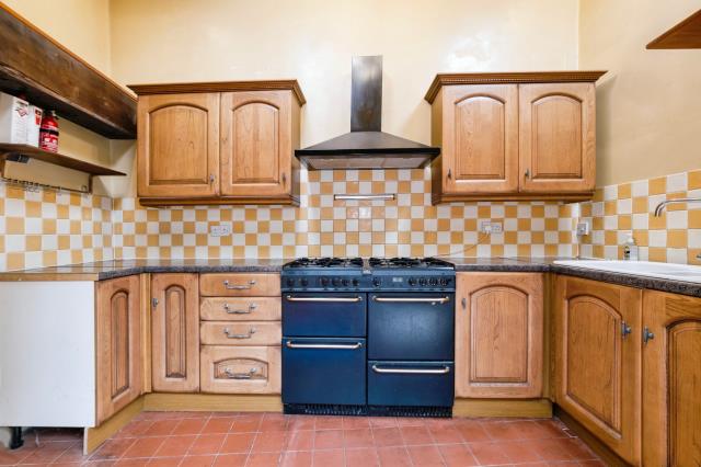 71 Wolborough Street, Newton Abbot, Devon TQ12 1LG