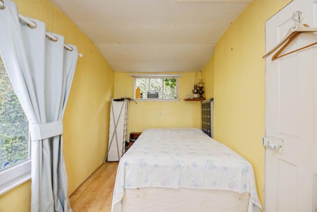 Chalet 16 'thatledo', Treninnow & Wiggle Cliff, Millbrook, Cornwall PL10 1JY