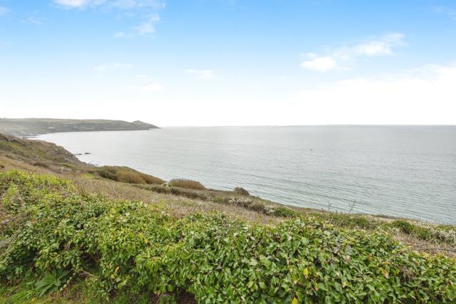 Chalet 16 'thatledo', Treninnow & Wiggle Cliff, Millbrook, Cornwall PL10 1JY