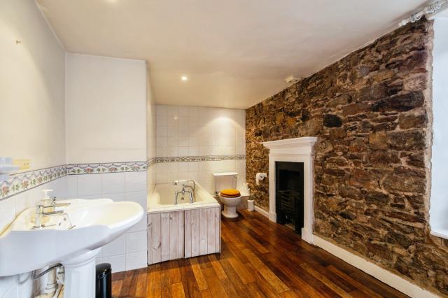 71 Wolborough Street, Newton Abbot, Devon TQ12 1LG