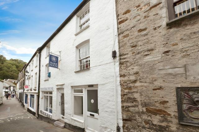 Pedyr's Bake House, 4 Fore Street, Polperro, Looe, Cornwall PL13 2RR