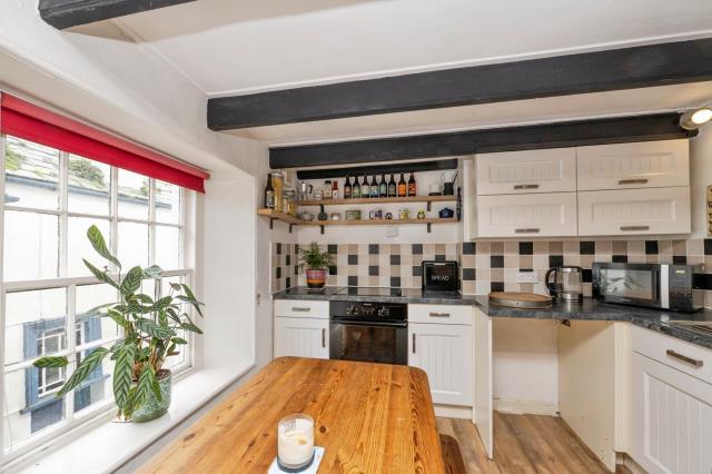 Pedyr's Bake House, 4 Fore Street, Polperro, Looe, Cornwall PL13 2RR