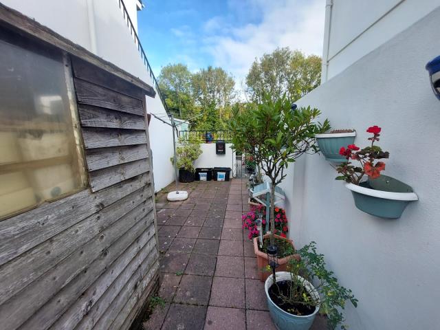 127 Newton Road, Torquay TQ2 7AJ