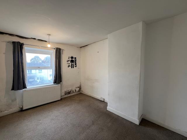 151 Queen Street, Newton Abbot, Devon TQ12 2BS