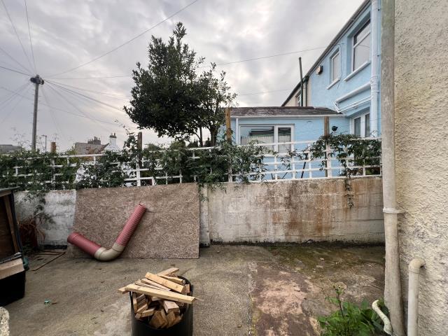 151 Queen Street, Newton Abbot, Devon TQ12 2BS