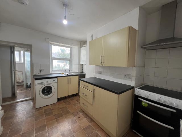 151 Queen Street, Newton Abbot, Devon TQ12 2BS