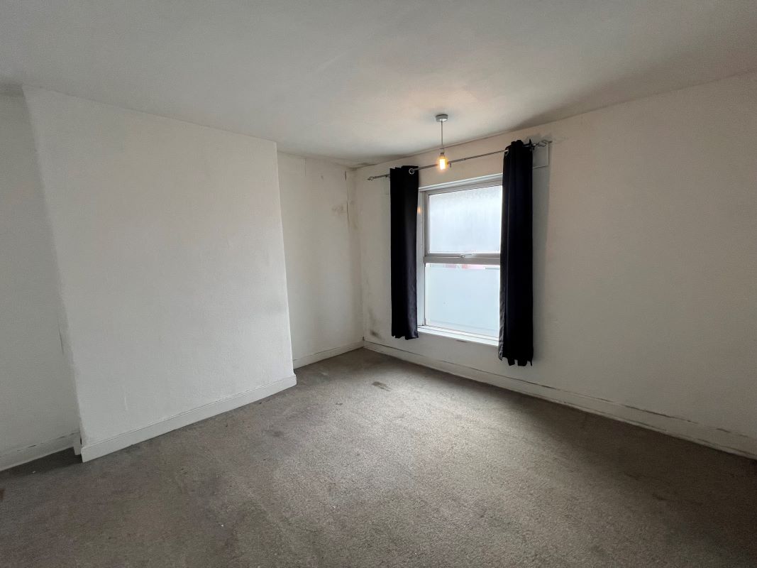 151 Queen Street, Newton Abbot, Devon, TQ12 2BS TQ12 2BS