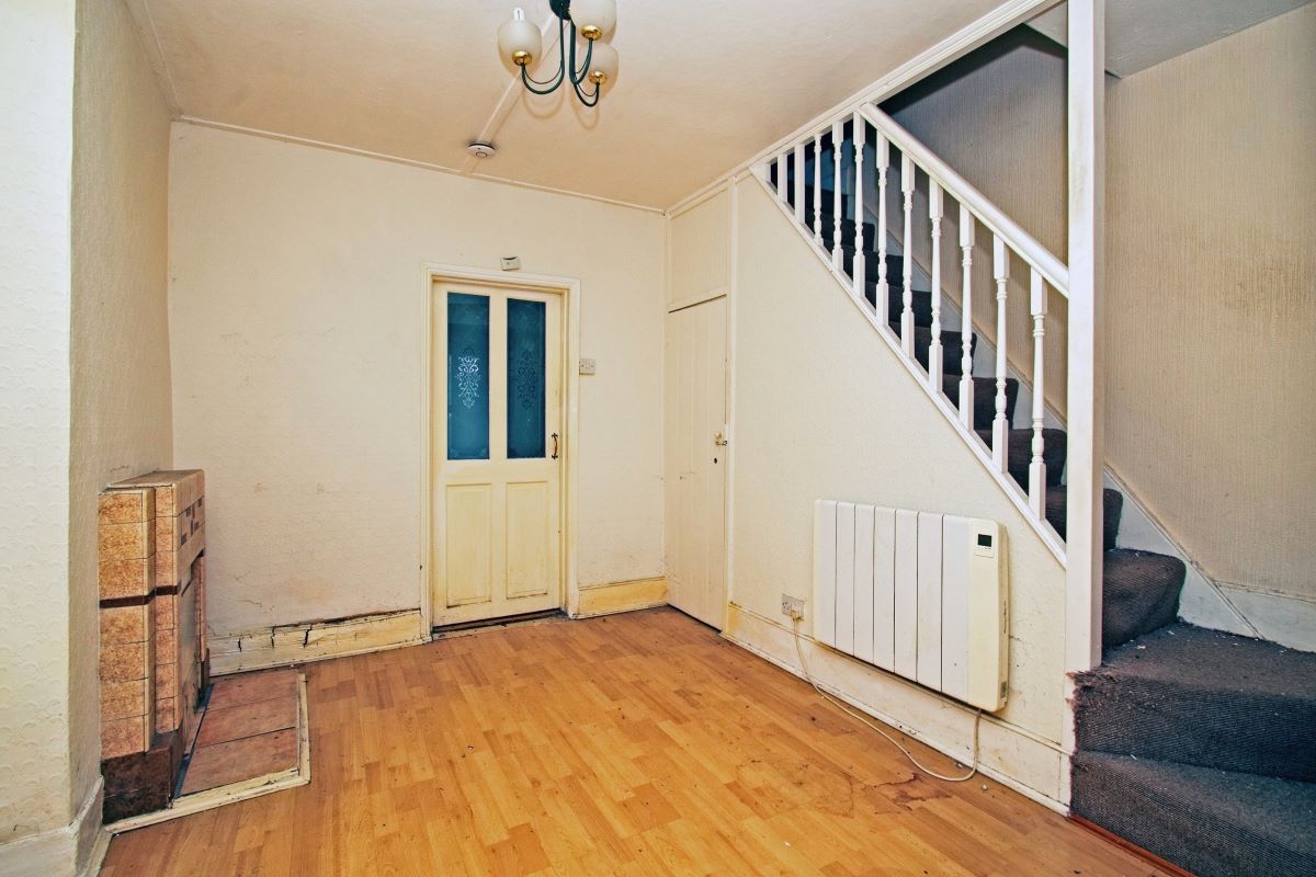 39 Vyvyan Street, Camborne, Cornwall, TR14 8AS