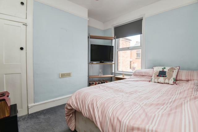 32 Holland Road, Exeter EX2 9BX