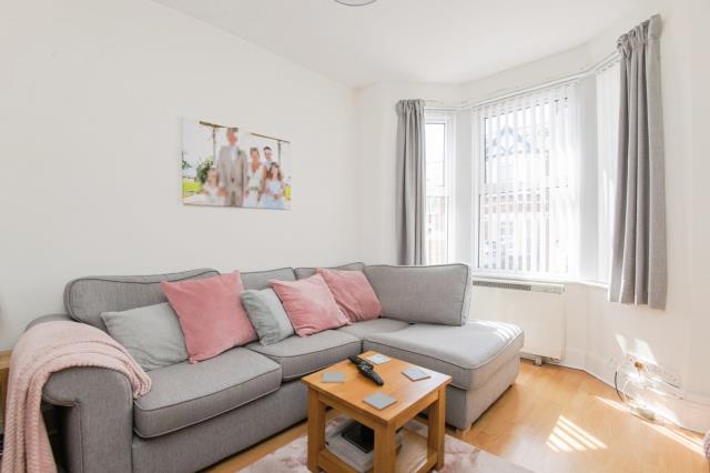 32 Holland Road, Exeter EX2 9BX