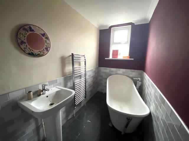 70 Warbro Road & The Garden Flat, Torquay TQ1 3PS