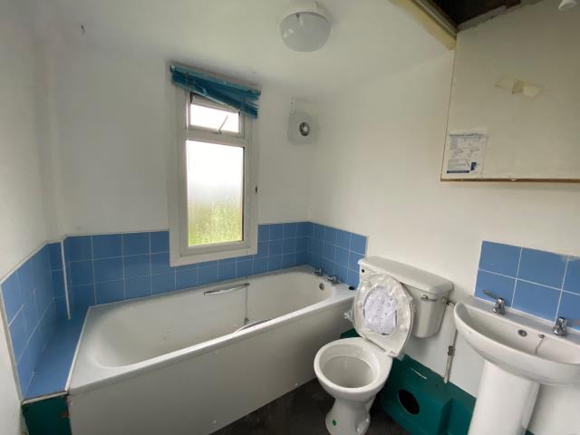 10 Chywoone Place, Newlyn, Penzance, Cornwall TR18 5NW