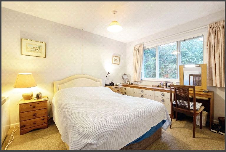 Flat 31 The Manor House, Coronation Road, Totnes, Devon, TQ9 5DF