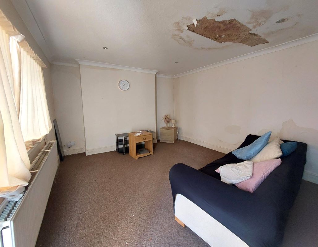 127 Newton Road, Torquay, Devon, TQ2 7AJ