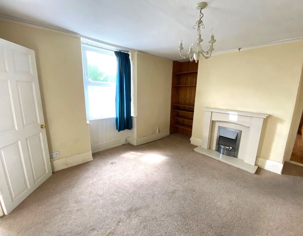 51 Old Exeter Road, Newton Abbot, Devon, TQ12 2NH TQ12 2NH