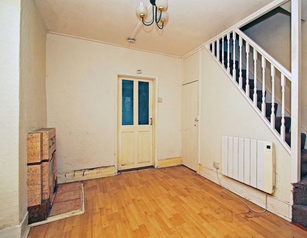 39 Vyvyan Street, Camborne, Cornwall, TR14 8AS