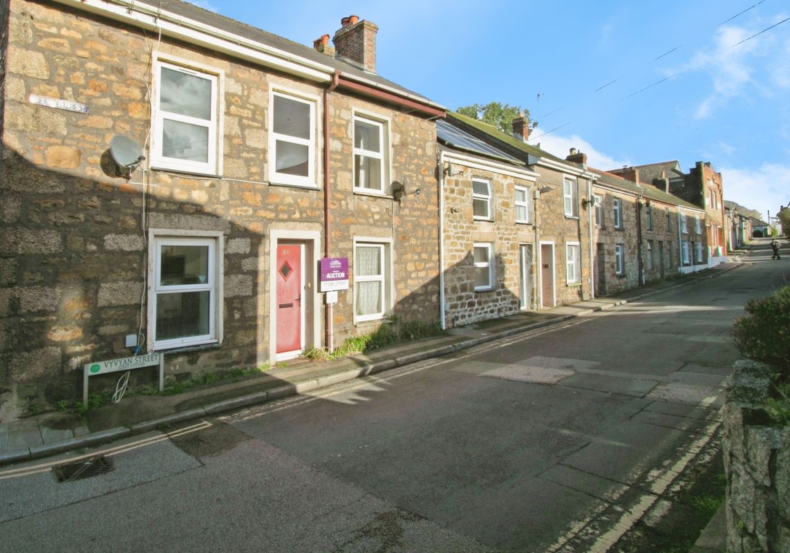 39 Vyvyan Street, Camborne, Cornwall, TR14 8AS