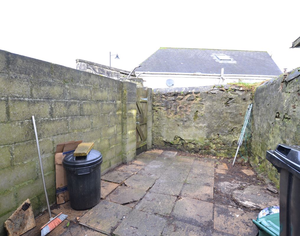 39 Vyvyan Street, Camborne, Cornwall, TR14 8AS TR14 8AS