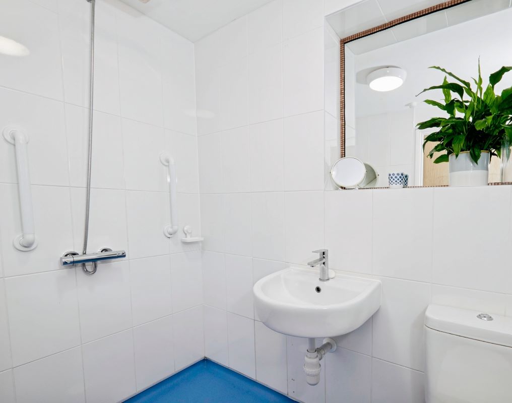 8 Lescudjack Heights, Pendennis Place, Penzance, Cornwall, TR18 2FA TR18 2FA