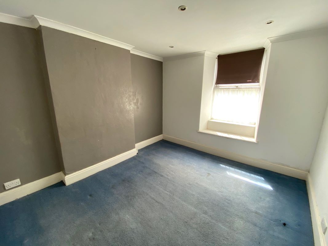 51 Old Exeter Road, Newton Abbot, Devon, TQ12 2NH TQ12 2NH