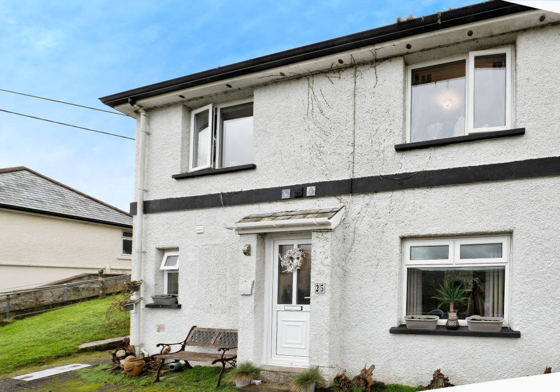 25 Woodlands View, Looe, Cornwall, PL13 2AW PL13 2AW