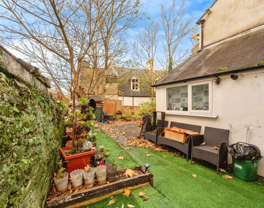 1 Cheltenham Place, Newquay, Cornwall, TR7 1BA TR7 1BA