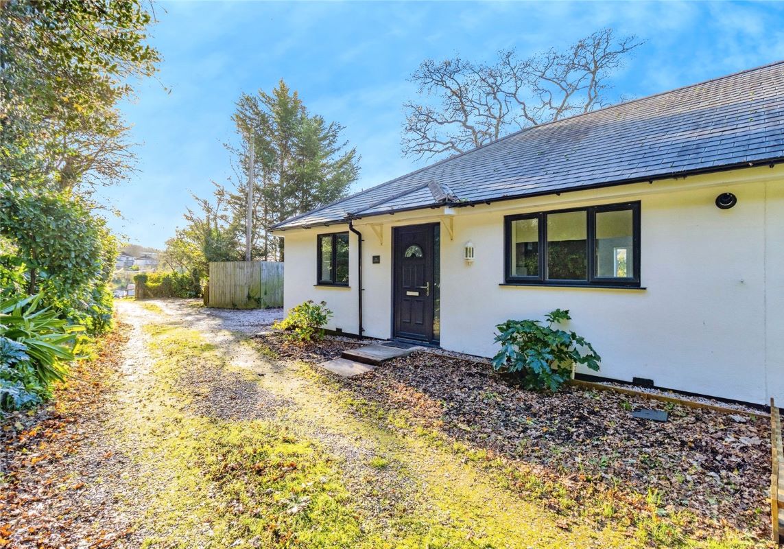 Oak Lodge, Foxhole Road, Paignton, Devon, TQ3 3TA TQ3 3TA