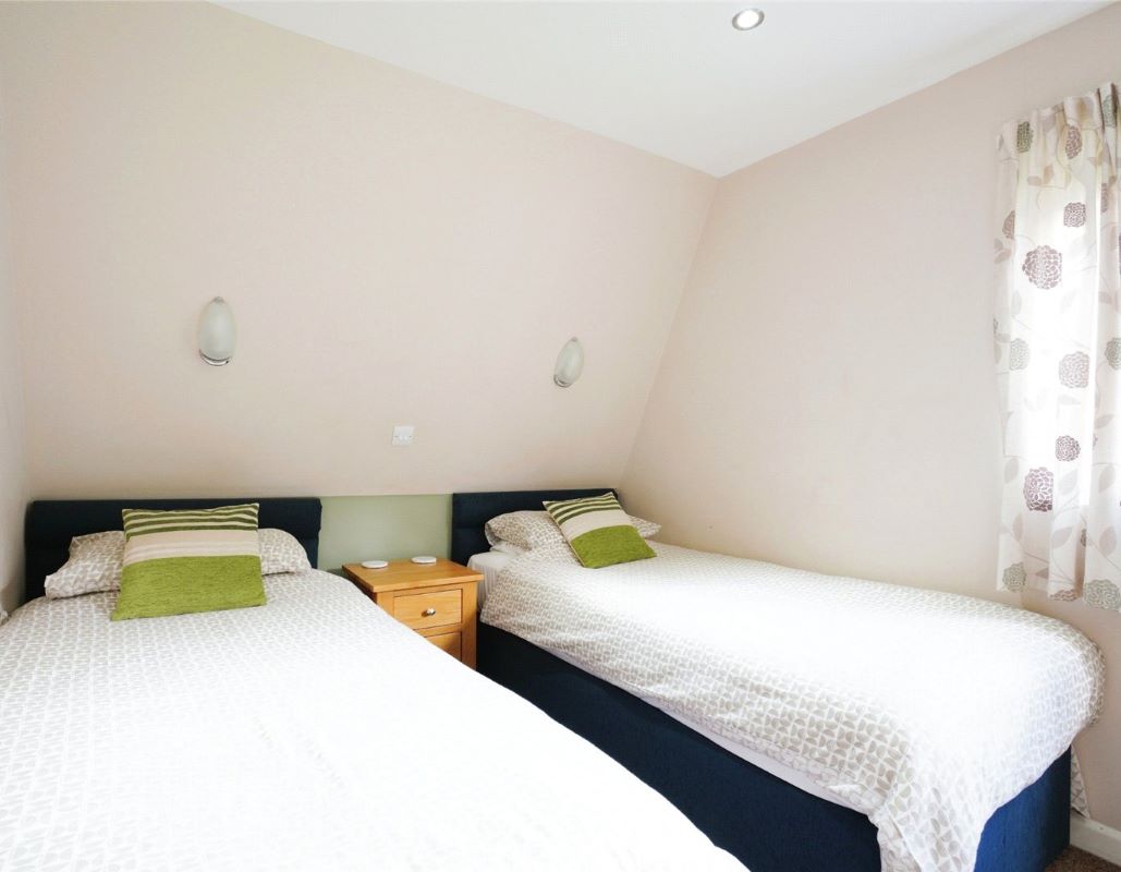 Lodge 4, Bodmin Holiday Park, Lanivet, Bodmin, Cornwall, PL30 5JJ PL30 5JJ