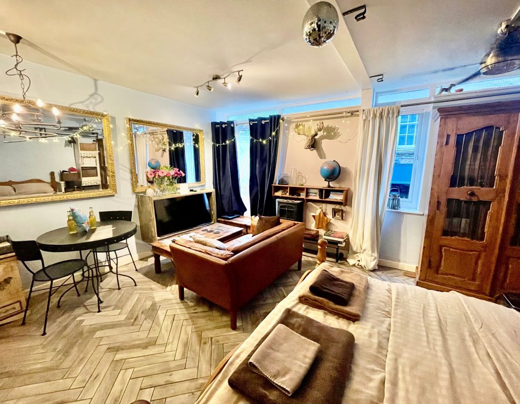 3 Cheriton House, Market Place, St Ives, TR26 1RZ TR26 1RZ