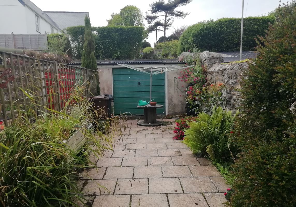 Garage and Forecourt, Alexandra Terrace, Penzance, Cornwall, TR18 4NX TR18 4NX