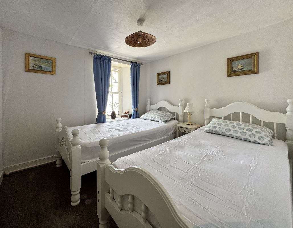 Island House, Hannafore Lane, Looe, Cornwall, PL13 2DU PL13 2DU
